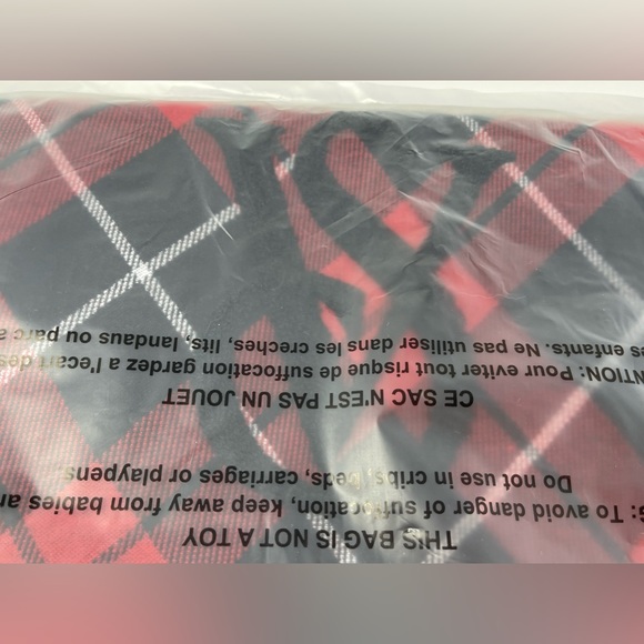 VICTORIA'S SECRET: 2023 Holiday/Black Friday Tote, NEW in Original Packaging - Picture 6 of 6